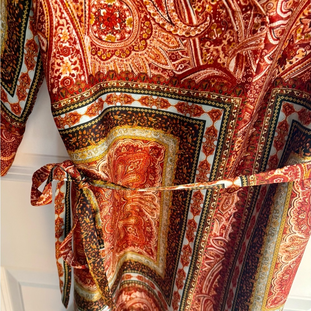 Zara Paisley Wrap Dress with Tie Waist Fall Colors Large NWOT - Picture 3 of 4
